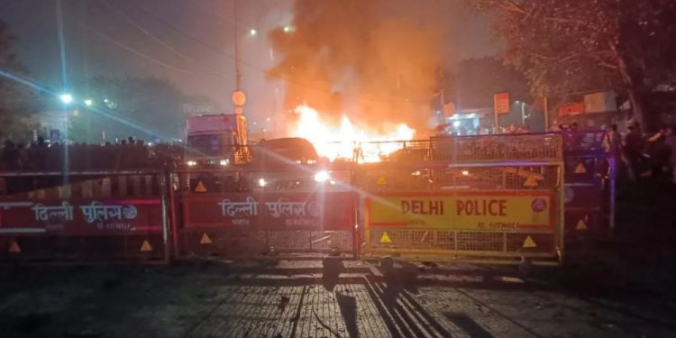 भारतकाे नयाँ दिल्लीमा बिस्फोट हुँदा कम्तीमा ८ जनाको मृत्यु