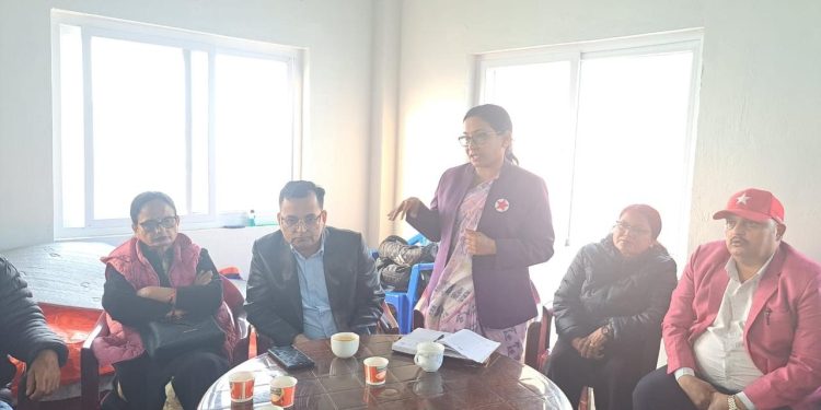 रेनु दाहाललाई जिताउन एकजुट भए चितवनका बुद्धिजीवी  सुमन गैरे