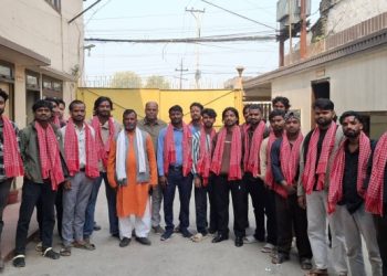 रिमा यादवलाई समर्थन गर्दै वीरगञ्ज–२५ का युवाहरू नेकपा एमालेमा प्रवेश