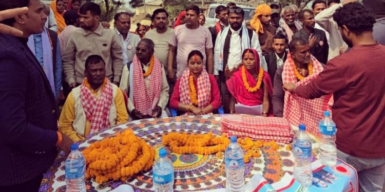 पर्सा क्षेत्र नं २बाट नेकपा एमाले उम्मेदवार रिमा यादवको घरदैलोमा जनलहर बढदै