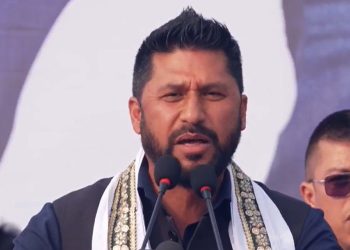 रवि लामिछानेको गगन थापालाई व्यंग्य: “२० वर्ष सांसद भएपछि बल्ल कानुन फेर्ने ज्ञान आयो”