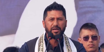 रवि लामिछानेको गगन थापालाई व्यंग्य: “२० वर्ष सांसद भएपछि बल्ल कानुन फेर्ने ज्ञान आयो”