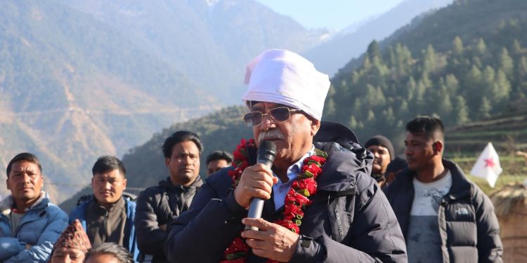 दोलखा एमाले नेताकार्यकर्ता नेपाली कम्युनिष्ट पार्टीमा प्रवेश