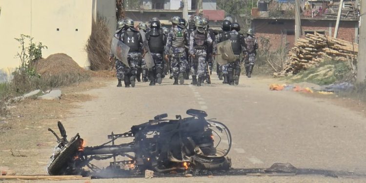 गौरमा कर्फ्यूका बाबजुत हिंसा जारी, आगजनी र झडप रोकिएन