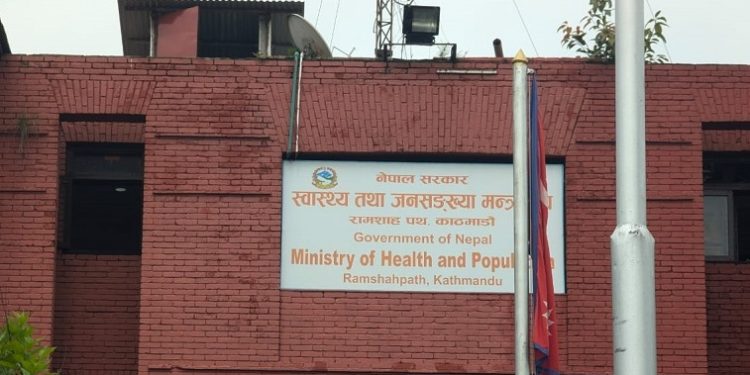 निर्वाचनमा स्वास्थ्यकर्मी नखटाउन आयोगलाई स्वास्थ्य मन्त्रालयको आग्रह