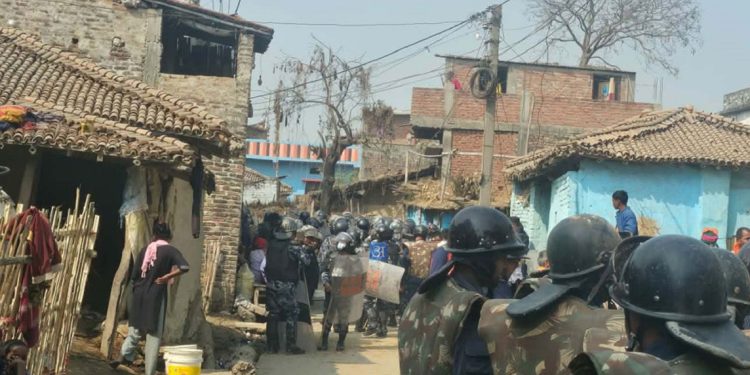 रौतहट गौरमा दुई समुदायबीच तनाव, कर्फ्यू जारी १८ जना पक्राउ