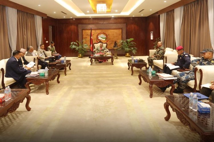 सुरक्षा ब्रिफिङ: २७५ बम डिस्पोजल टोली तयारीमा, आवश्यक परे ३० मिनेटमै थप फौज परिचालन