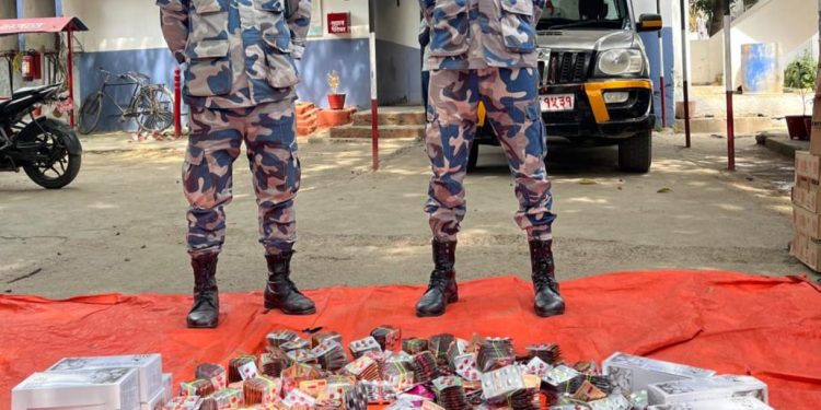 भन्सार गुल्म वीरगञ्जद्वारा ६ लाखभन्दा बढी मूल्यका अवैध औषधि बरामद
