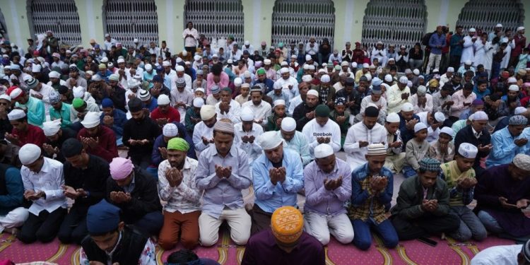 आज ईद उल फित्र पर्व मनाइँदै