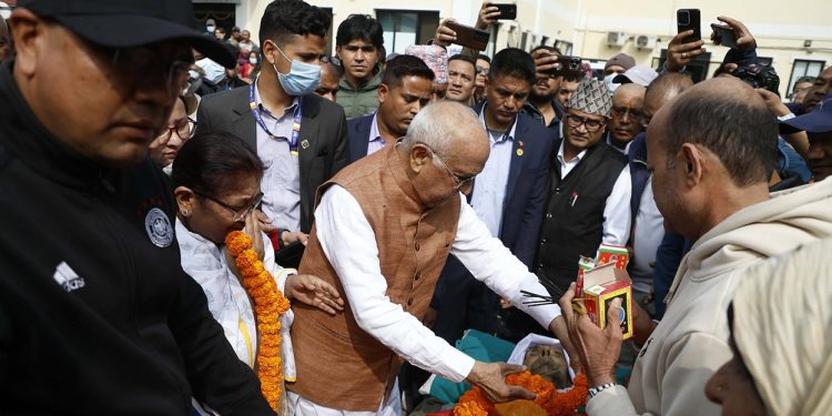 केपी शर्मा ओलीका पिताको निधन