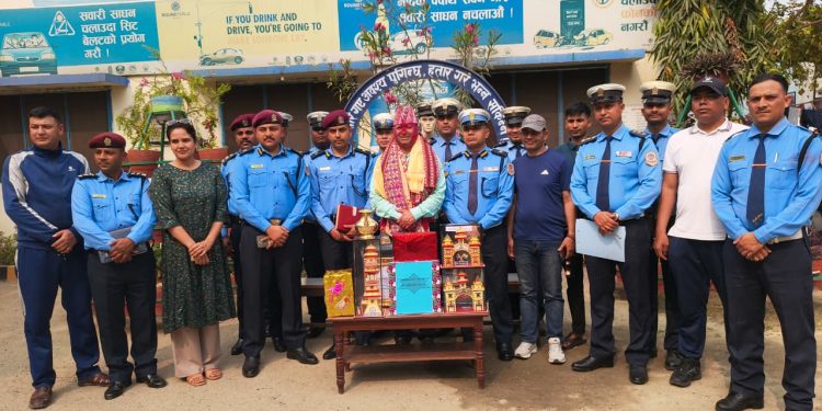 जिल्ला ट्राफिक प्रहरी कार्यालय पर्साका वरिष्ठ नायब निरीक्षक गुणनिधि खकुरेलको बिदाई