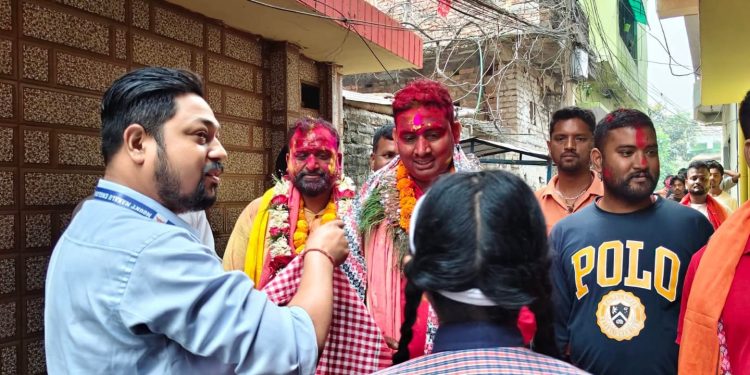 रास्वपा सांसद सुशील साह कानु र युवा नेता सुधिर पटेलद्वारा पर्साका मतदातालाई धन्यवाद