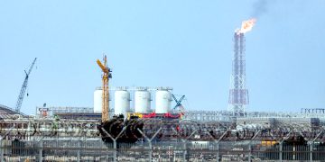 इरान तनावका बीच कच्चा तेलको मूल्य पुनः उकालो, ब्रेन्ट १०३ डलर नाघ्यो