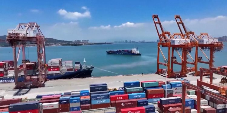 चीनको जीडीपी ८७० अर्ब अमेरिकी डलरभन्दा बढीले बढ्ने अपेक्षा