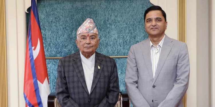 एमाले उपमहासचिव भट्टराईद्वारा राष्ट्रपतिसँग भेट