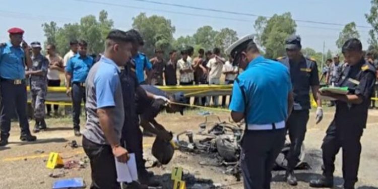 महोत्तरीमा दुई मोटरसाइकल ठोक्किएर आगलागी : जलेर मृत्यु भएका तीन जनाको सनाखत