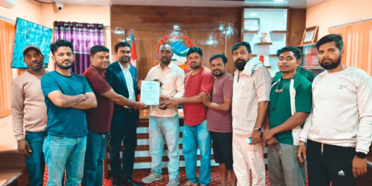 परवानीपुर गाउँपालिकामा सरसफाइ र लामखुट्टे नियन्त्रणको माग गर्दै रास्वपाको ध्यानाकर्षणपत्र