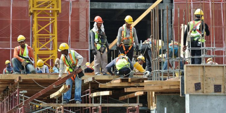 मध्यपूर्वमा ३६ लाख रोजगारी जोखिममा, १७ लाख नेपाली युवा र राष्ट्रिय अर्थतन्त्रमा गम्भीर खतरा