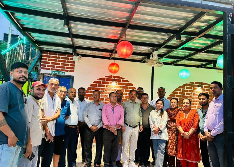 शैक्षिक सहिद मुकुन्द प्रसाद खनाल प्रतिष्ठान पर्सा द्वारा उत्कृष्ट SEE विद्यार्थी सम्मानदेखि वृहत वृक्षारोपण तथा सरसफाइ अभियान सञ्चालन गर्ने निर्णय ।
