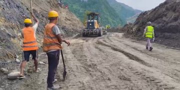 पृथ्वी राजमार्गमा पहिरो, कृष्णभिर नजिक सडक एकतर्फी